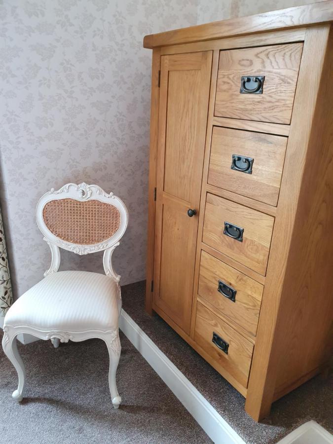 Strathmore Guest House (Adults Only) Кесвик Экстерьер фото