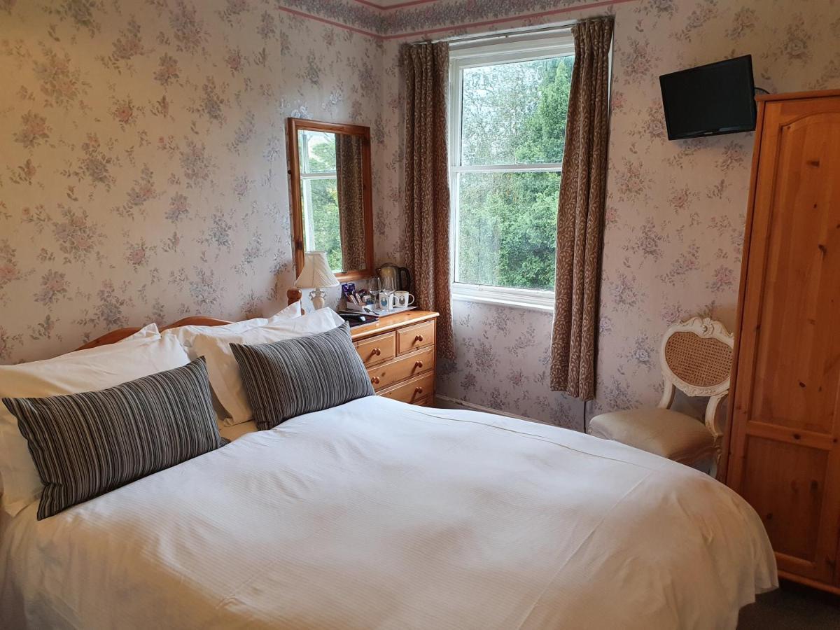 Strathmore Guest House (Adults Only) Кесвик Экстерьер фото